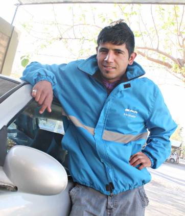 Un asistente del ECO devolvió una cartera que tenía un sueldo Un asistente del ECO devolvió una cartera que tenía un sueldo