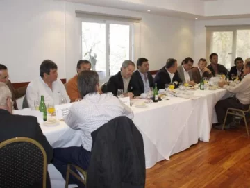 Solá, en contra de la minería con cianuro Solá, en contra de la minería con cianuro