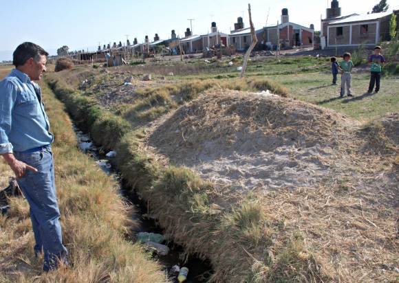 Una beba murió ahogada al caer dentro de un desagüe Una beba murió ahogada al caer dentro de un desagüe