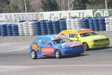 Mauri y Alessi le pusieron el pecho Mauri y Alessi le pusieron el pecho