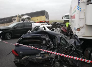 Un temporal causó un choque múltiple que dejó 9 muertos Un temporal causó un choque múltiple que dejó 9 muertos