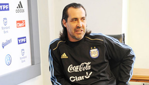 Frente a Japón, Batista jugaría con Milito y Messi en la delantera Frente a Japón, Batista jugaría con Milito y Messi en la delantera