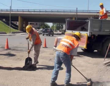 Circunvalación: tapan los baches Circunvalación: tapan los baches
