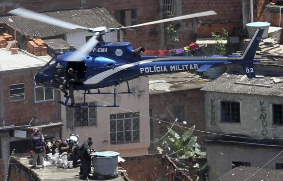 El Ejército se impone en las favelas de Río El Ejército se impone en las favelas de Río