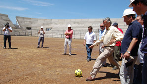 Gioja dio detalles del Estadio Único y habló de la Copa América Gioja dio detalles del Estadio Único y habló de la Copa América