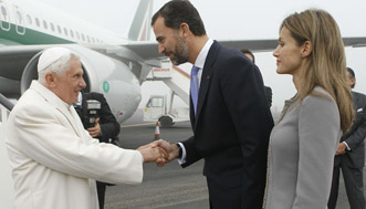 Benedicto XVI: La Iglesia, “al servicio de la verdad y de la libertad” Benedicto XVI: La Iglesia, “al servicio de la verdad y de la libertad”