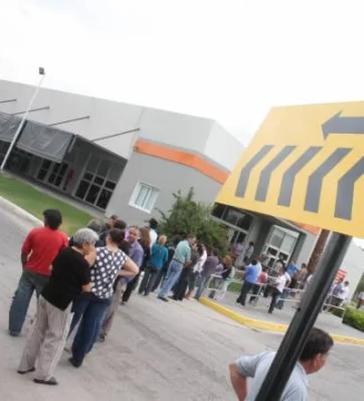 Por un error, hubo que esperar hasta un día por el carnet Por un error, hubo que esperar hasta un día por el carnet