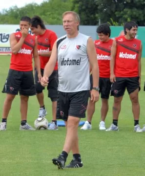 Regresó sin Alayes Regresó sin Alayes