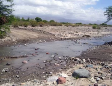 Un pueblo de Jáchal que se queda aislado por crecidas Un pueblo de Jáchal que se queda aislado por crecidas