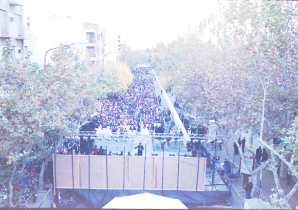 Una torta de 3 metros por los 200 años de Sarmiento Una torta de 3 metros por los 200 años de Sarmiento