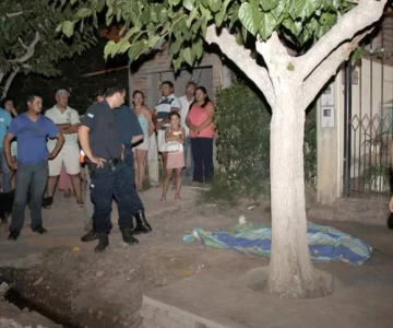 Quiso bajar una pelota de un techo y se electrocutó Quiso bajar una pelota de un techo y se electrocutó