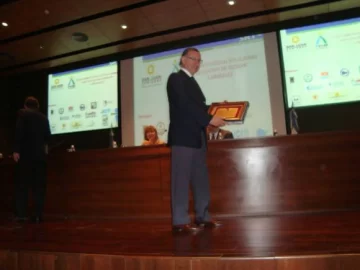 El Cervantes recibió una distinción El Cervantes recibió una distinción