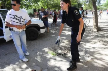 Le dan dos disparos, todo por una mujer Le dan dos disparos, todo por una mujer