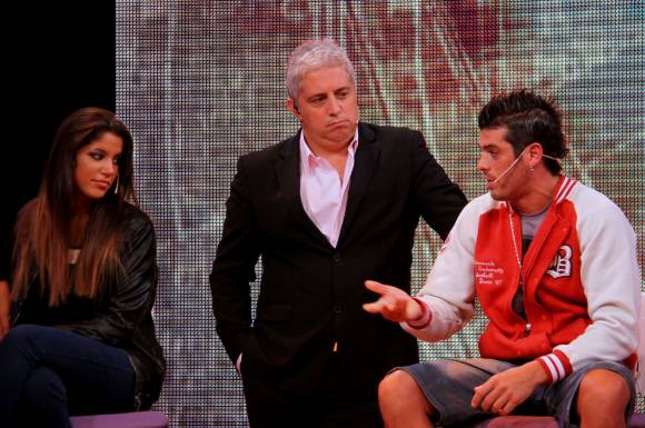 Y los buenos le ganaron al malo Y los buenos le ganaron al malo