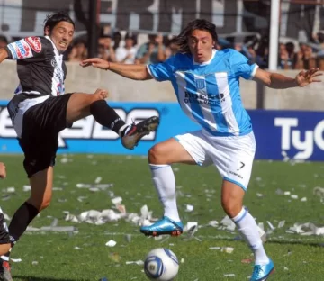 Racing fue un poco más y tuvo un feliz comienzo Racing fue un poco más y tuvo un feliz comienzo