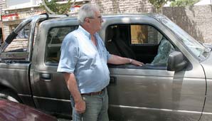 Roban $10.000 a un viñatero a poco de salir de un banco Roban $10.000 a un viñatero a poco de salir de un banco