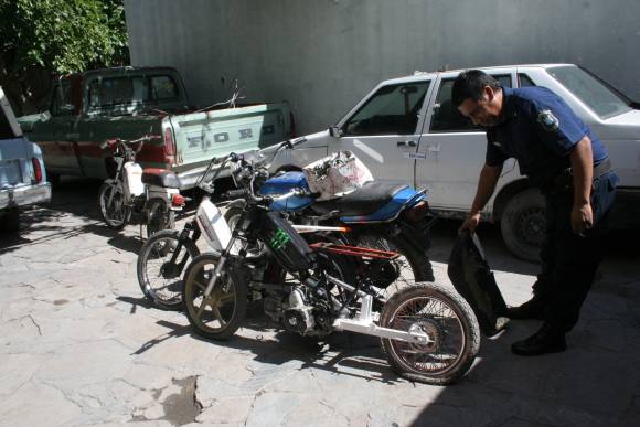 ¿Negocio con motos robadas? ¿Negocio con motos robadas?