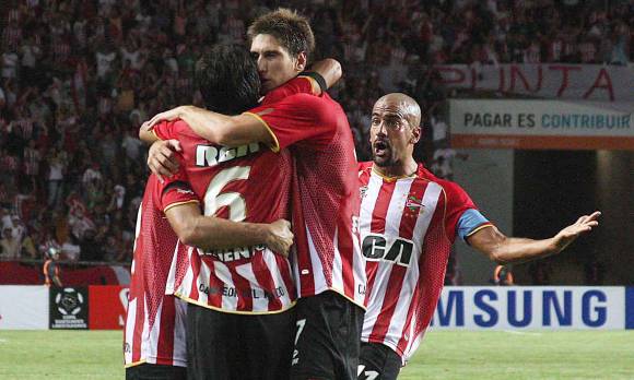 Estadio que debuta, gana Estadio que debuta, gana