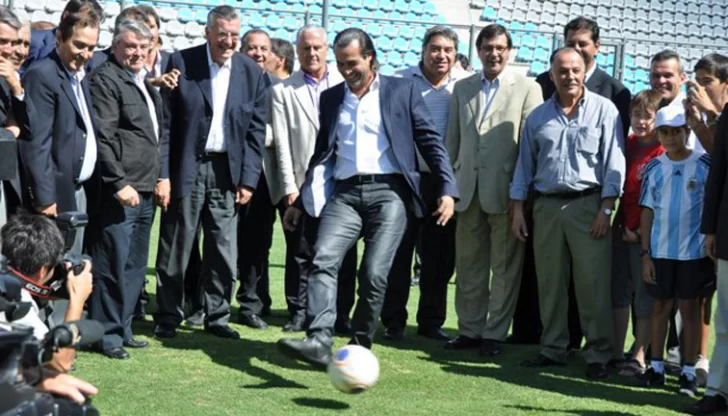 Batista y Gioja presentaron Argentina vs. Venezuela Batista y Gioja presentaron Argentina vs. Venezuela