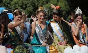 Después de tanto revuelo, al final fueron la Reina y la Virreina del Sol Después de tanto revuelo, al final fueron la Reina y la Virreina del Sol
