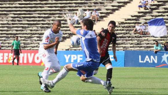 Godoy Cruz cayó con Colón Godoy Cruz cayó con Colón