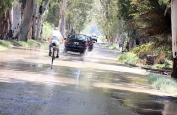 Negativo: 50 evacuados y festivales suspendidos por la lluvia Negativo: 50 evacuados y festivales suspendidos por la lluvia