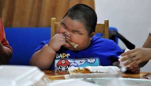 Tiene 3 años y pesa 60 kg