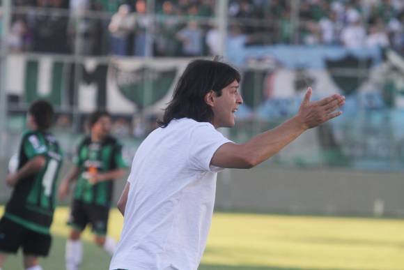 “Con personalidad y jerarquía” “Con personalidad y jerarquía”