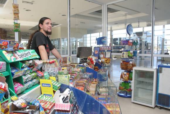 Por fin abrió el primer local en la Terminal de Caucete Por fin abrió el primer local en la Terminal de Caucete