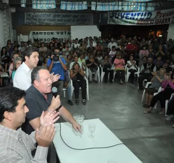 Acto del ibarrismo por el NO Acto del ibarrismo por el NO