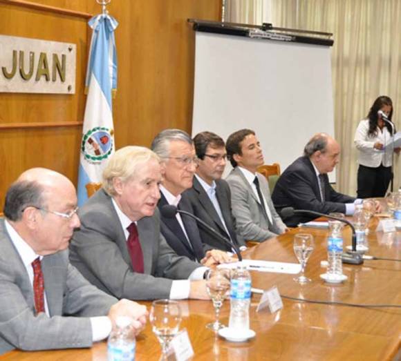 Quieren que los municipios hagan lobby por el túnel Quieren que los municipios hagan lobby por el túnel