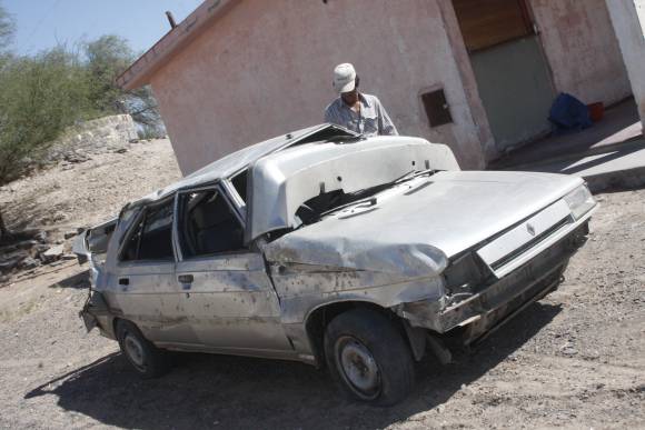 Volcó por una rueda rota Volcó por una rueda rota