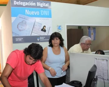 Pasaportes: hay tanta demora, que de 100 hicieron solamente 5