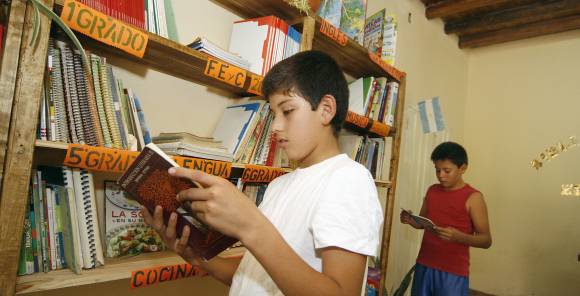 La familia de maestras que hace leer a los albardoneros La familia de maestras que hace leer a los albardoneros