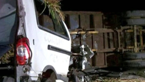 Tragedia en Ruta 7: 13 muertos en choque frontal de combi y camión Tragedia en Ruta 7: 13 muertos en choque frontal de combi y camión