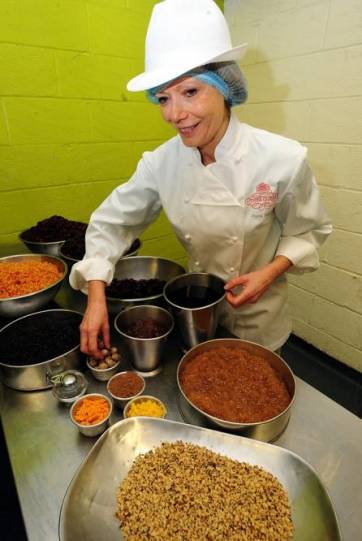 Una torta con cardos y tréboles Una torta con cardos y tréboles