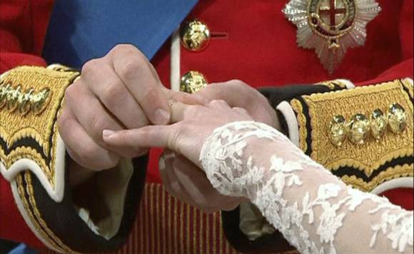 Un anillo difícil y un caballo desbocado Un anillo difícil y un caballo desbocado