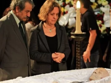 Familiares, amigos y personalidades despiden a Sábato Familiares, amigos y personalidades despiden a Sábato