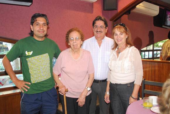 Cumple de Rosario Cocinero de Quiroz Cumple de Rosario Cocinero de Quiroz