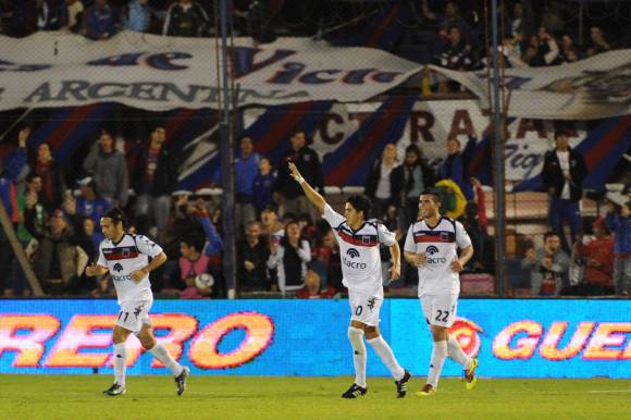 Tigre se aleja de la zona de promoción Tigre se aleja de la zona de promoción