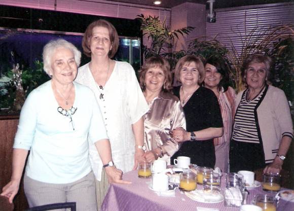 Reunión de ex compañeras Reunión de ex compañeras