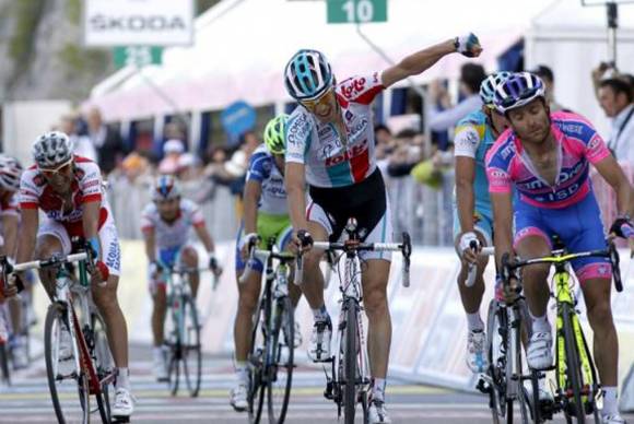 Otro día sin cambios arriba Otro día sin cambios arriba