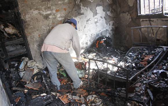 Buscó calor en un ladrillo y se le quemó toda la casa Buscó calor en un ladrillo y se le quemó toda la casa