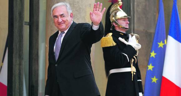 Strauss-Kahn: la mucama fue a declarar a la policía Strauss-Kahn: la mucama fue a declarar a la policía