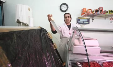 Un botín de $15.000 tras dos violentos robos a carniceros Un botín de $15.000 tras dos violentos robos a carniceros