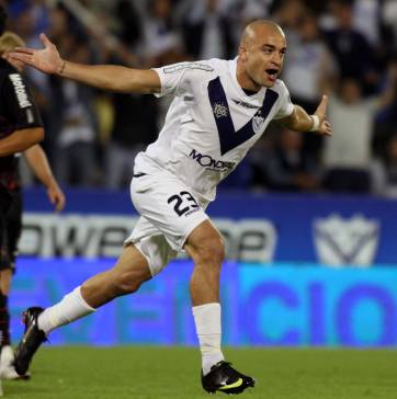 Vélez busca su boleto en el gran Centenario Vélez busca su boleto en el gran Centenario