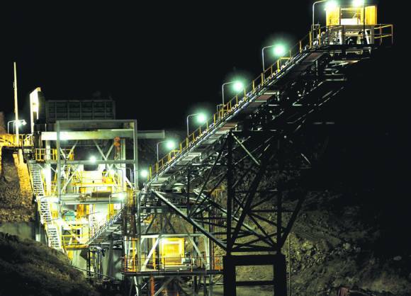 Otra minería: más regalías, más control y empresa estatal Otra minería: más regalías, más control y empresa estatal