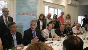 Rodríguez Saá: “Demostremos que estamos indignados” Rodríguez Saá: “Demostremos que estamos indignados”