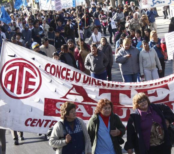 Protesta de ATE con fuerte movilización Protesta de ATE con fuerte movilización