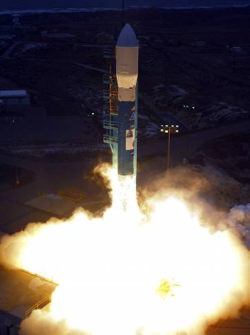 Gran emoción por el satélite Gran emoción por el satélite